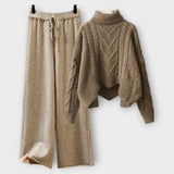 Olivia - Elegant Knitted Set